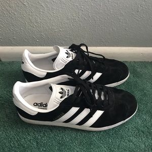 ⚠️SOLD adidas Originals Gazelle Black White Women